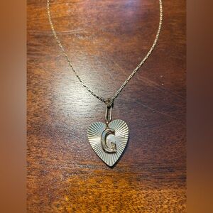 NWT🌷Anthroplogy “G” Necklace